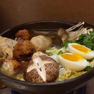 소극적 대표 사진