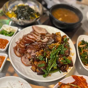 모퉁이족발 사진