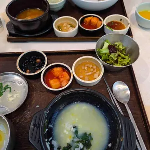 반궁 대표 사진