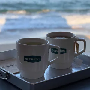 오프쇼어 대표 사진