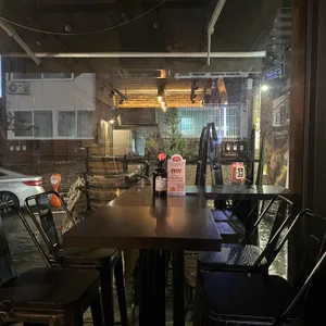 Louder 리뷰 사진