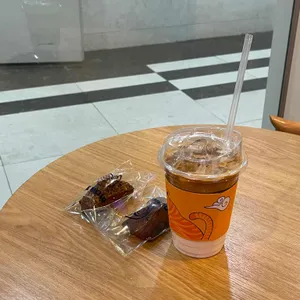 드멜로 커피 대표 사진