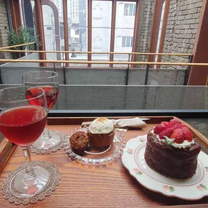 다이브인커피 대표 사진