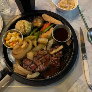 더맛있는스테이크 사진 1