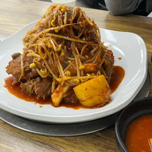 24시뼈다귀감자탕 사진