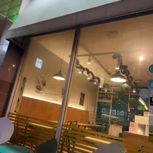 샐러데이즈 리뷰 사진