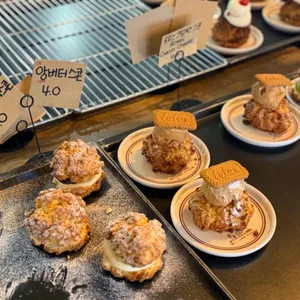 밀리언하우스 사진