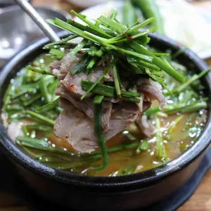 수영 돼지국밥 사진 1