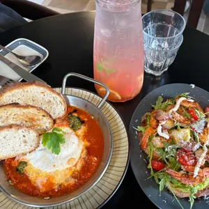 프래밀리 대표 사진