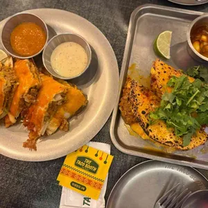 더타코부스 대표 사진