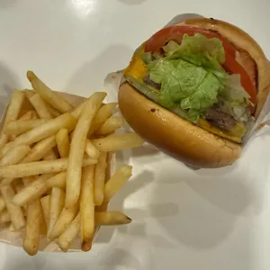 크라이치즈버거 사진 1