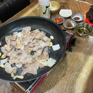 1등 뼈해장국 돼지국밥 밥집 술집 오뎅바 리뷰 사진