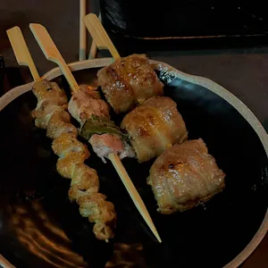 토리아에즈 대표 사진