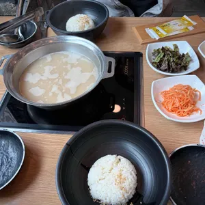 본당속초옥 사진