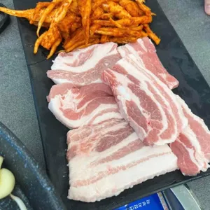 더덕솥뚜껑삼겹살 사진