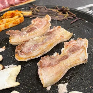 김장날솥뚜껑삼겹살 사진