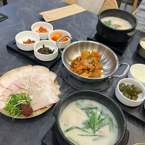 듬뿍돼지국밥 사진