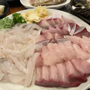 대찬횟집 사진 2