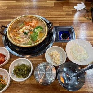팔공큰돼지찌개 사진