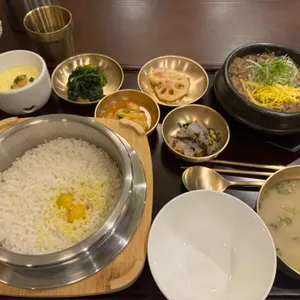 한식공간 소반 사진