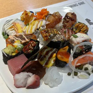 다이닝원 사진 1