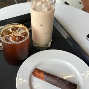 어퍼앤언더 사진 1