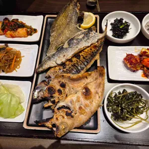 바다를먹은고등어 사진 1