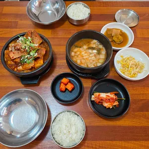 고향소갈비찜 소갈비탕 사진