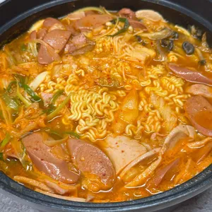땅스부대찌개 사진