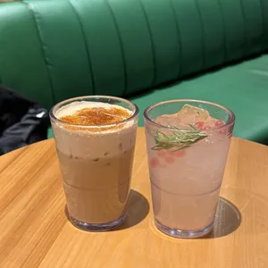 스타벅스 사진 2