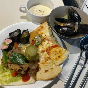 애슐리퀸즈 사진