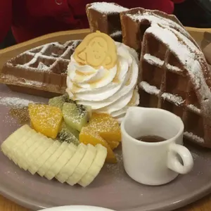 플로레스 테이블 사진