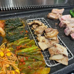 여수갓육고 사진 1