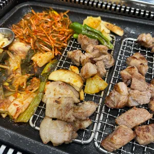 여수갓육고 사진