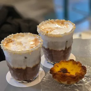 콘티뉴이티 사진