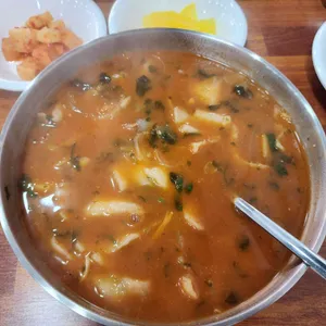 울산매운수제비집 사진