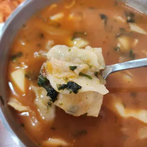 울산매운수제비집 대표 사진