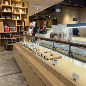 밀도 리뷰 사진