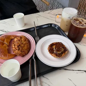 라디오엠 핑크버터 사진