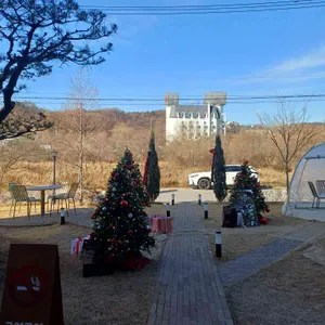 뉴버리 리뷰 사진