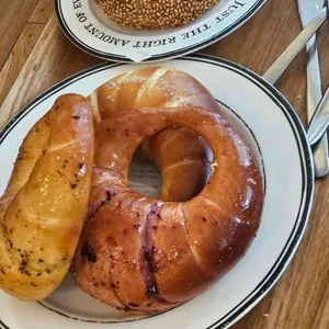 베통 바이 멜로워 대표 사진