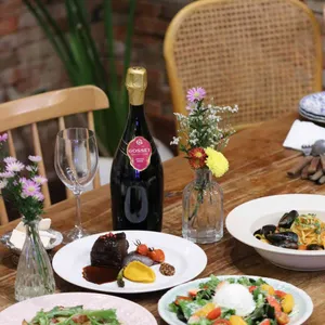 카페 리본 사진