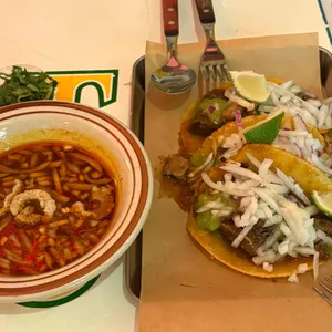 타코 비리아 사진