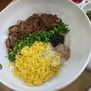 본 죽&비빔밥 사진