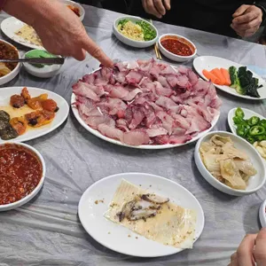 삼진식당 사진