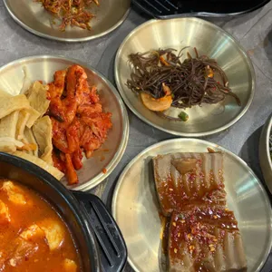 완뚝순두부 사진