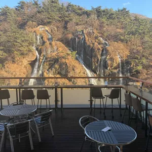 카페 폭포 리뷰 사진