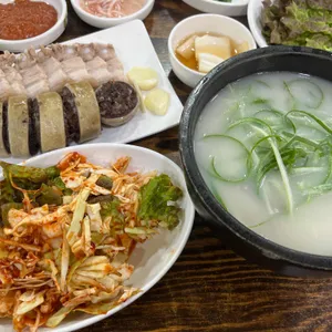 7전8기 8번식당 사진