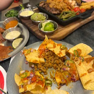 더타코부스 사진