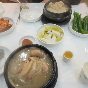 한방삼계탕 사진